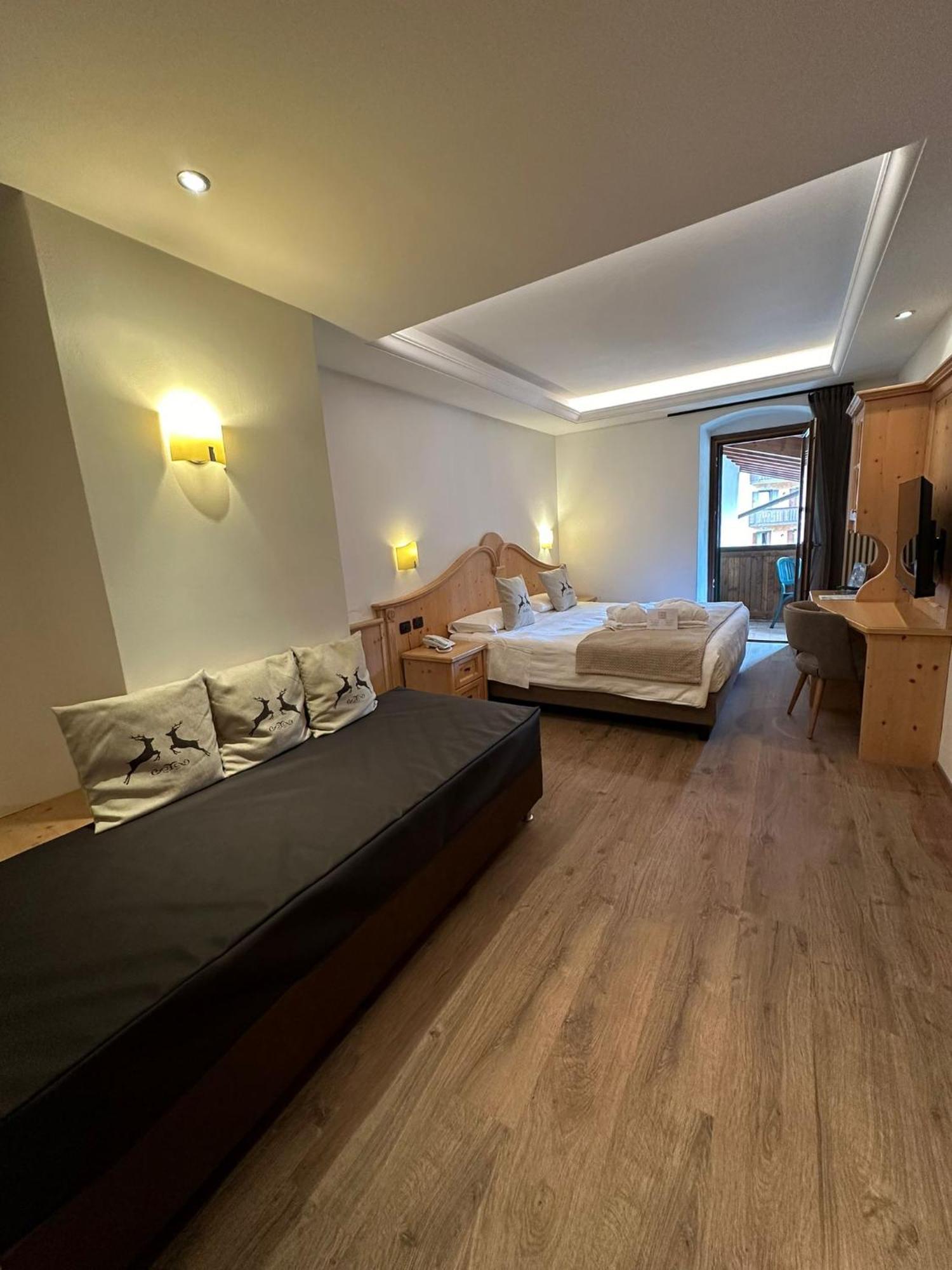 Hotel Isolabella Wellness Fiera Di Primiero Eksteriør bilde