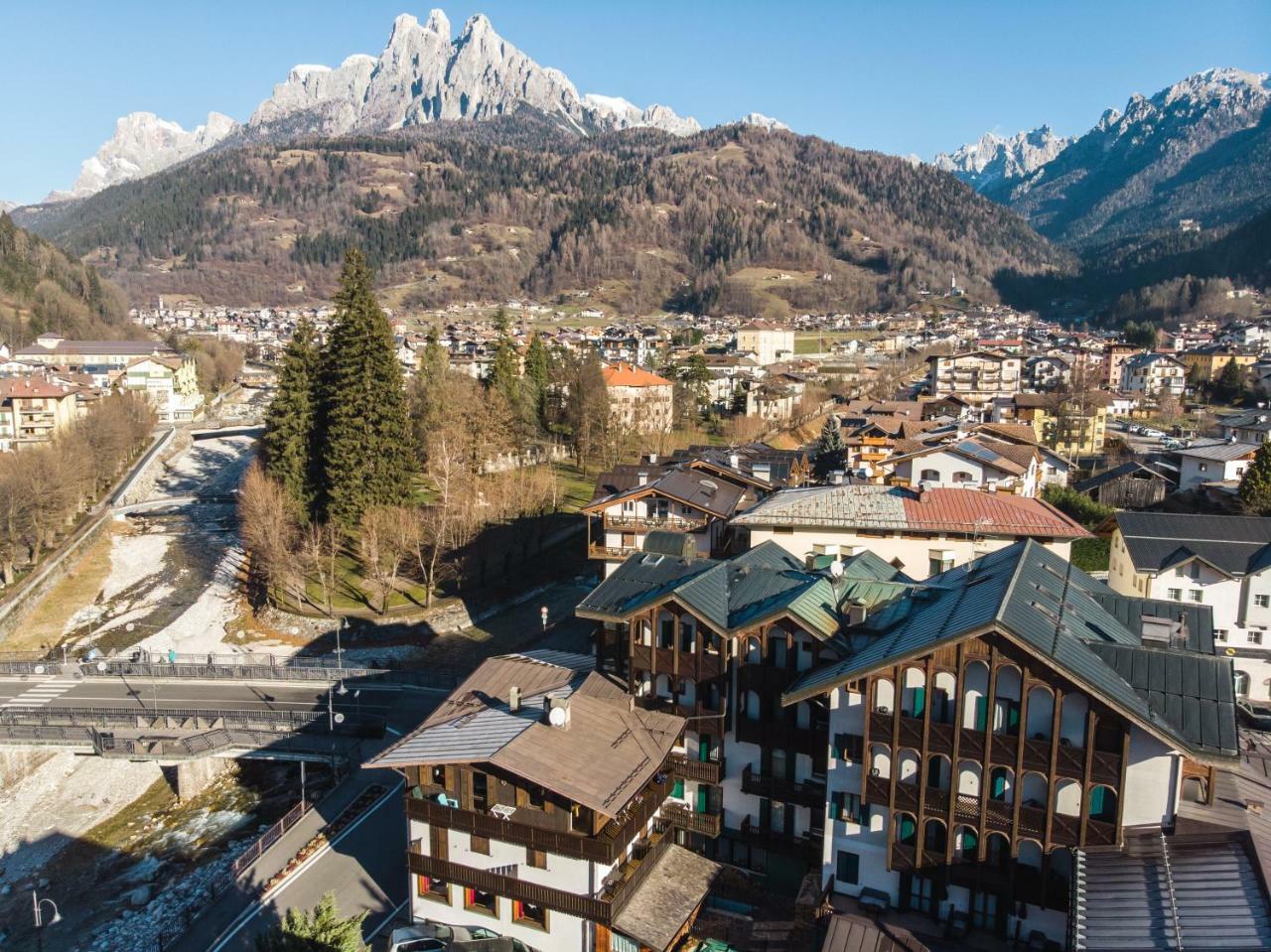Hotel Isolabella Wellness Fiera Di Primiero Eksteriør bilde