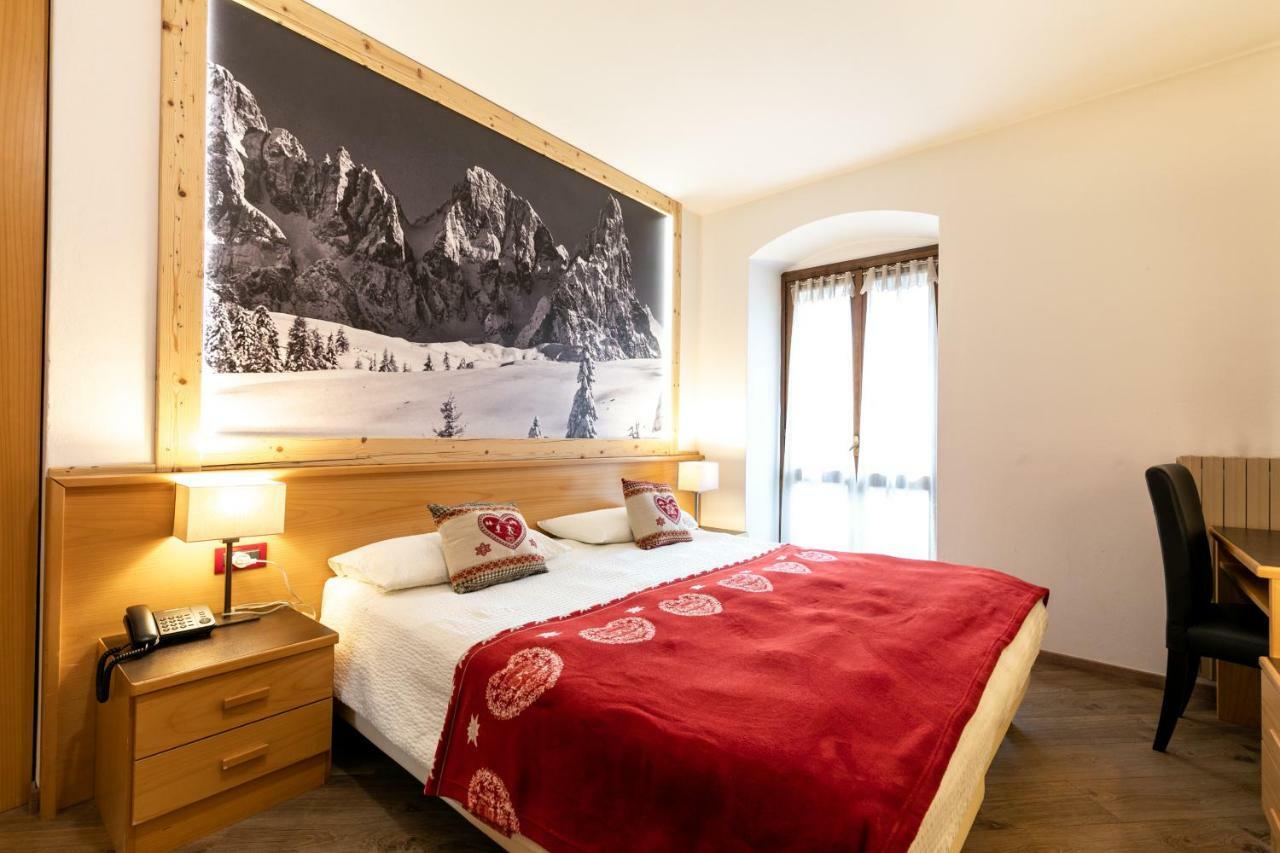 Hotel Isolabella Wellness Fiera Di Primiero Eksteriør bilde